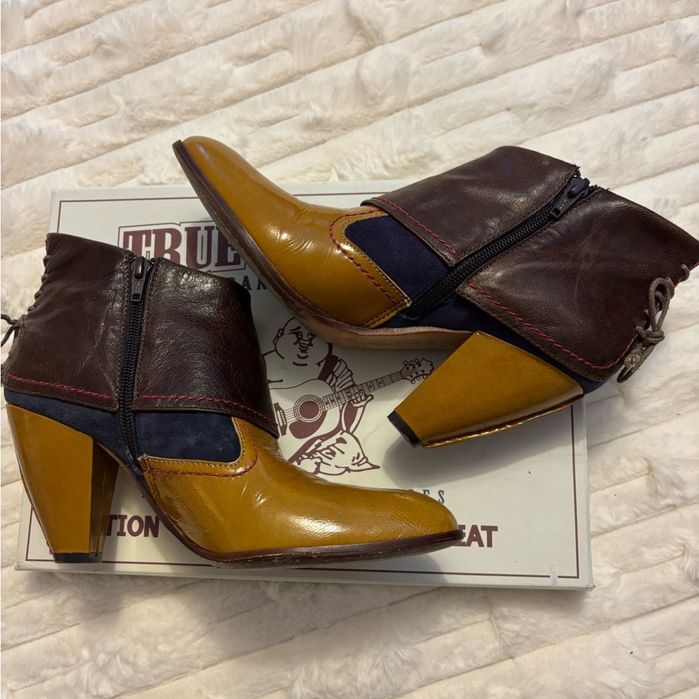 True Religion Women's Brown/Black Matilda Booties Size 8 - Picture 2 of 11